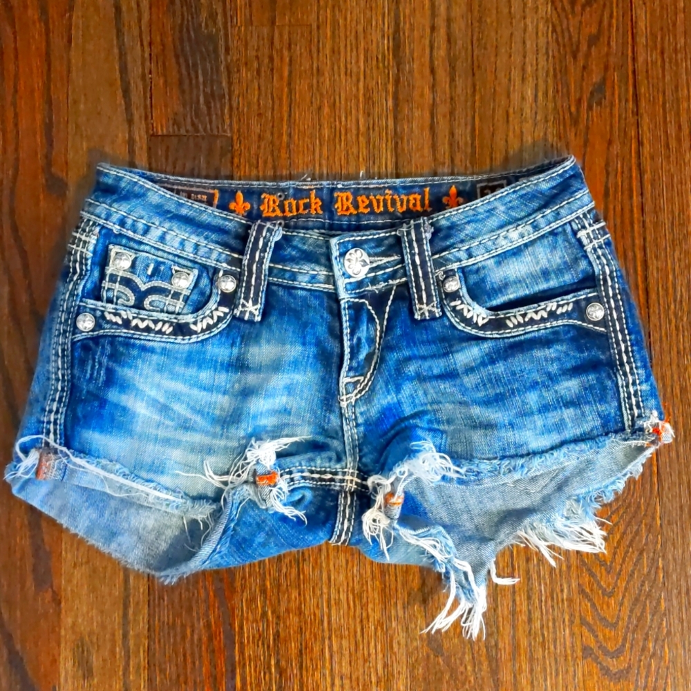 Rock revival jean shorts size 24